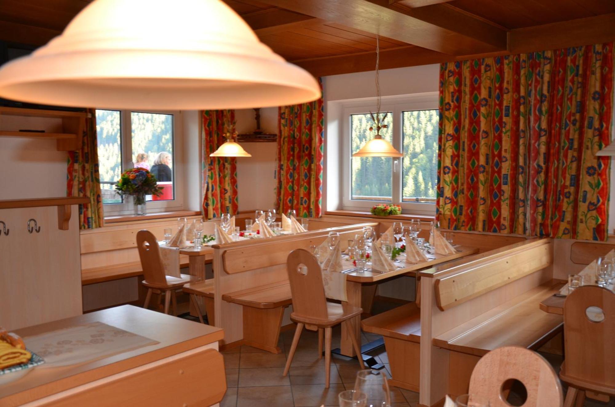 Ski In-Ski Out - Gaestehaeuser Saalbach-Hinterglemm - Wallegghof Christianhof Екстериор снимка