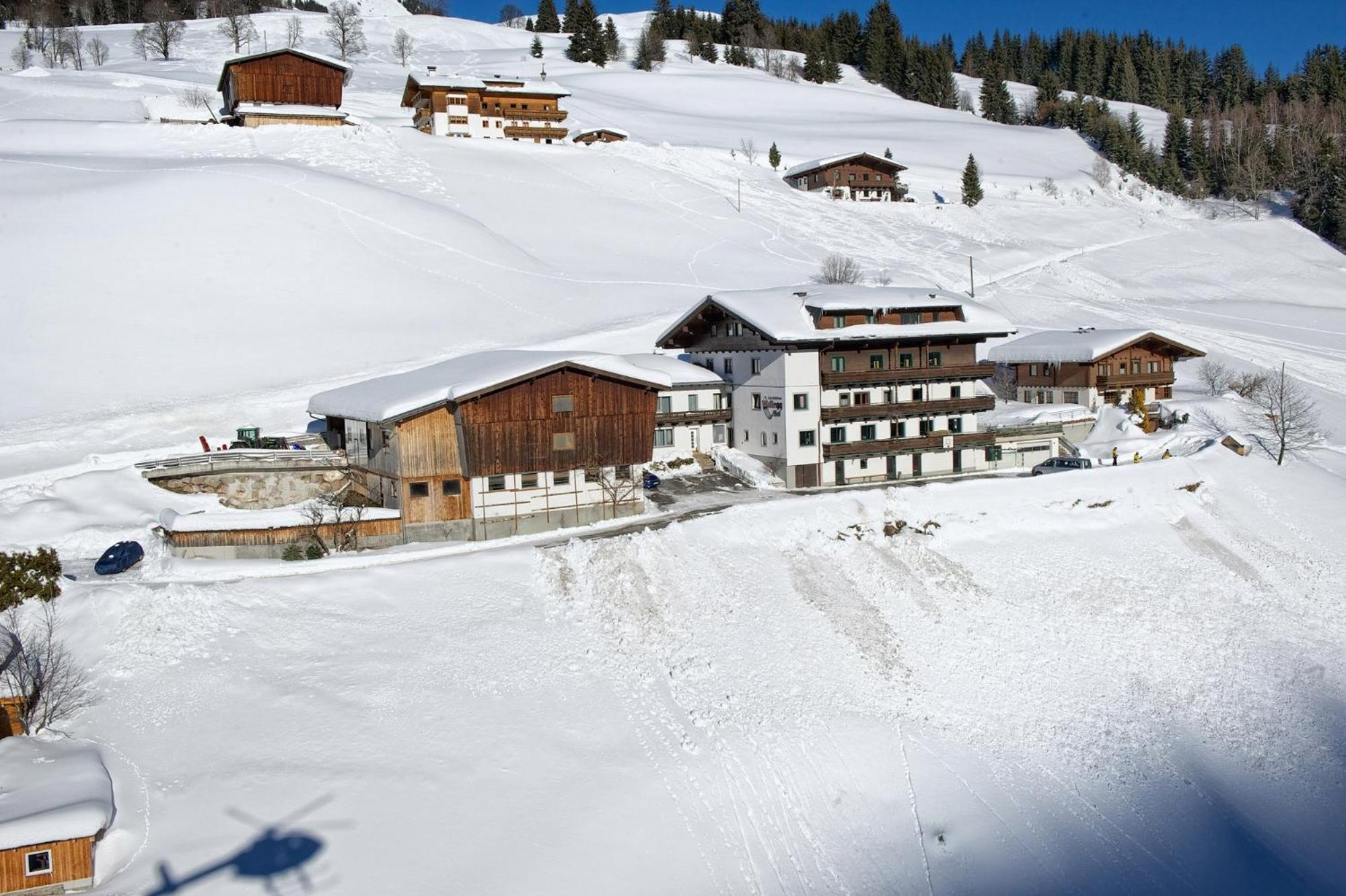 Ski In-Ski Out - Gaestehaeuser Saalbach-Hinterglemm - Wallegghof Christianhof Екстериор снимка